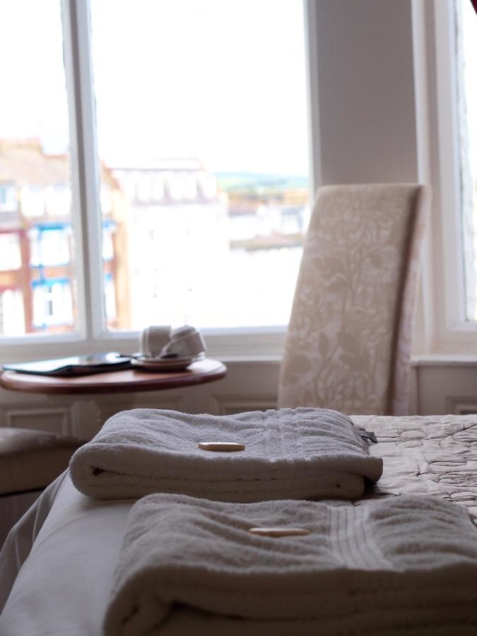 Boston Hotel Скарбъро Екстериор снимка