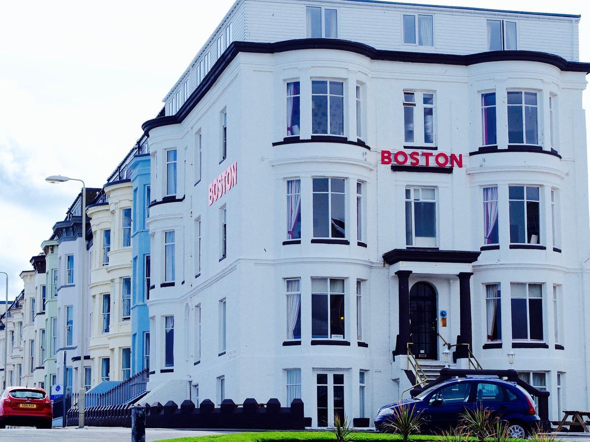 Boston Hotel Скарбъро Екстериор снимка